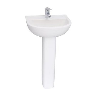 Barclay 3-664WH Sussex 660 China Pedestal Lavatory with 4 Centerset White